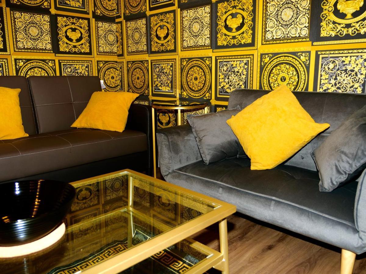 Ultra Deluxe Versace Apartment Near Sheffield Full Sky Tv 로더럼 외부 사진