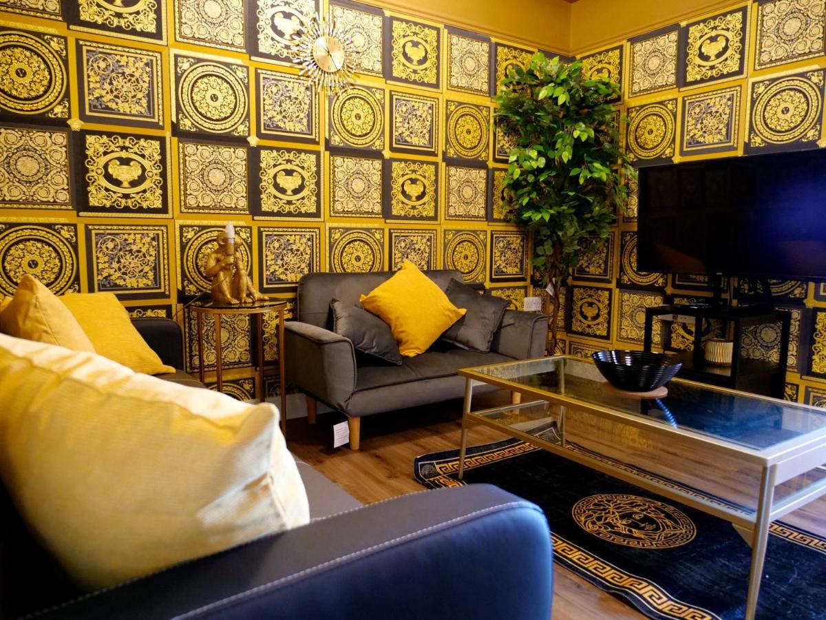 Ultra Deluxe Versace Apartment Near Sheffield Full Sky Tv 로더럼 외부 사진