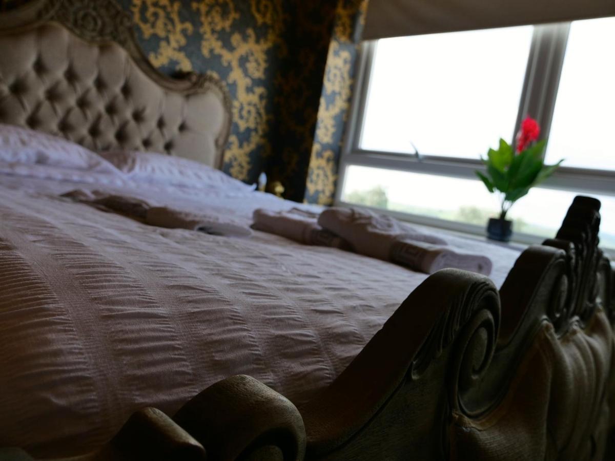 Ultra Deluxe Versace Apartment Near Sheffield Full Sky Tv 로더럼 외부 사진